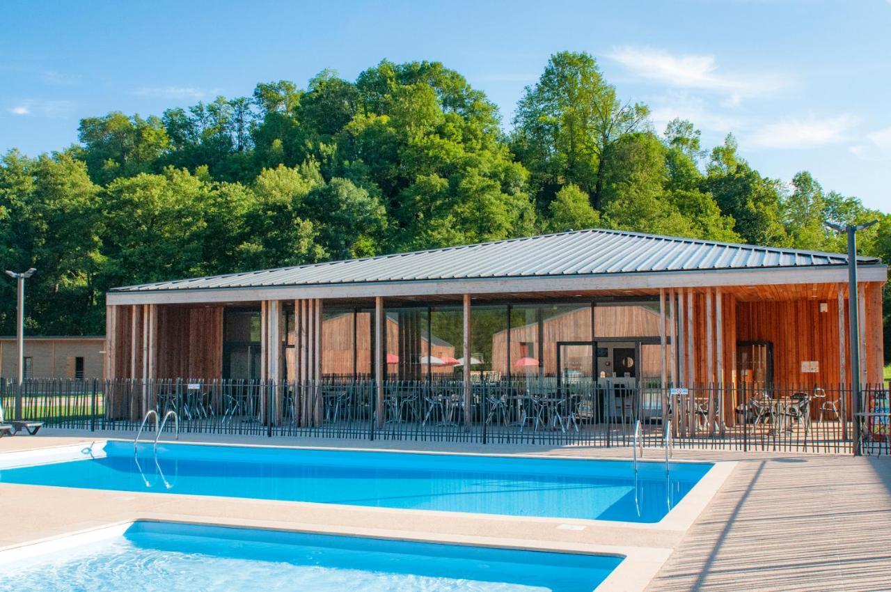 Village De Vacances Les Lambrilles ラ・バスティッド・ド・セルー エクステリア 写真